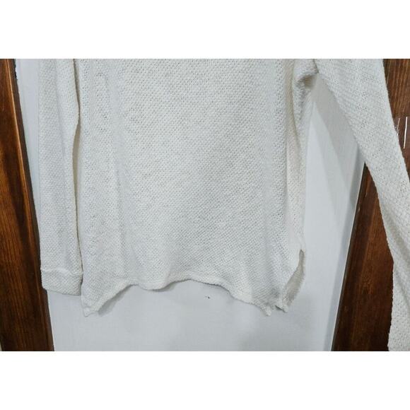 Velvet By Graham & Spencer Asymmetrical Textured Sweater Size Small Side Slits - Picture 2 of 7